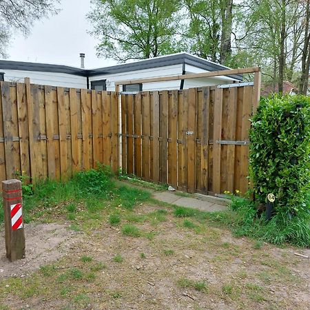 Comfortabel En Gezellig Familie Chalet Tot 6 Personen Op De Veluwe Bungalowpark De Kern Putten Exterior photo